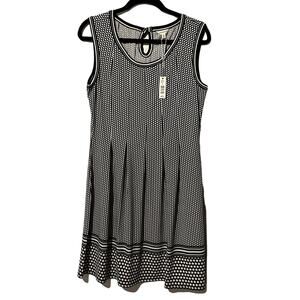Max Studio NWT Sleeveless Midi Round Neck Pleated Dress Women's Size Large